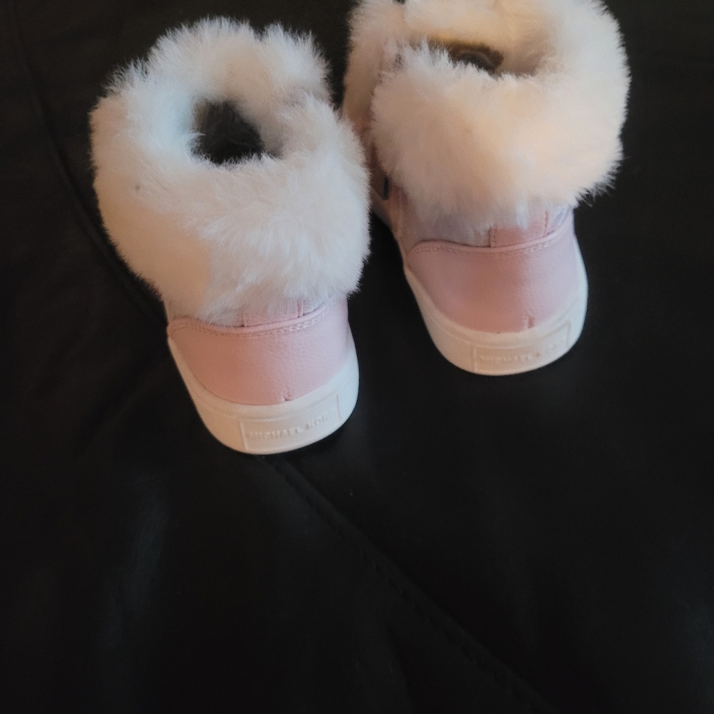 Kids boots